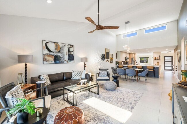 Building Photo - 76658 Daffodil Dr