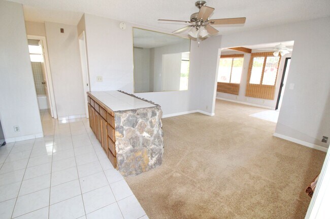 Building Photo - Island Living Awaits in South Maui in the desirable Keonekai Heights neighborhood- Move in Specia...