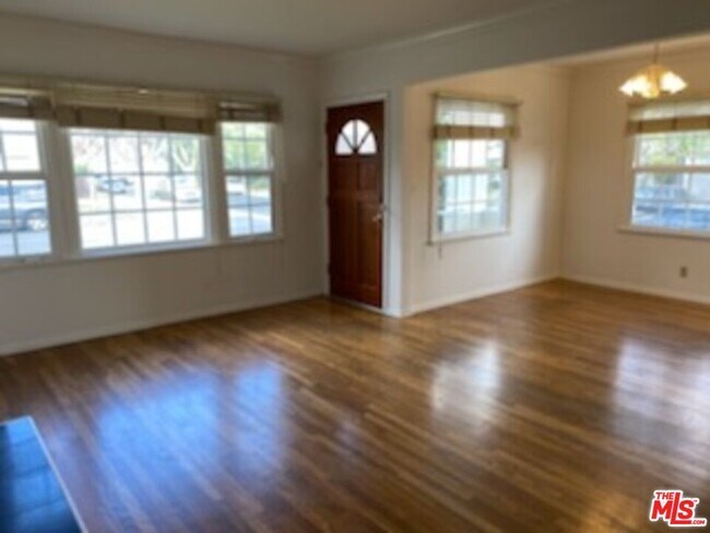 Building Photo - 17600 Calvert St