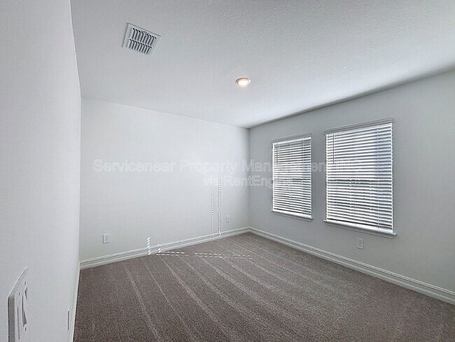 Building Photo - 11807 71st Ave E