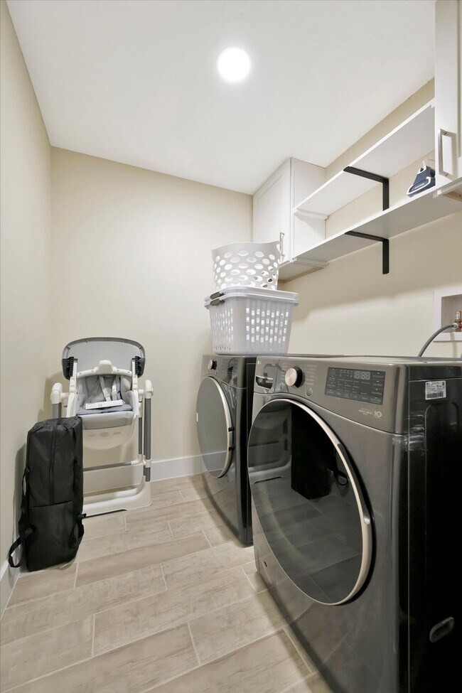 Building Photo - 7724 Simon Ridge Ct