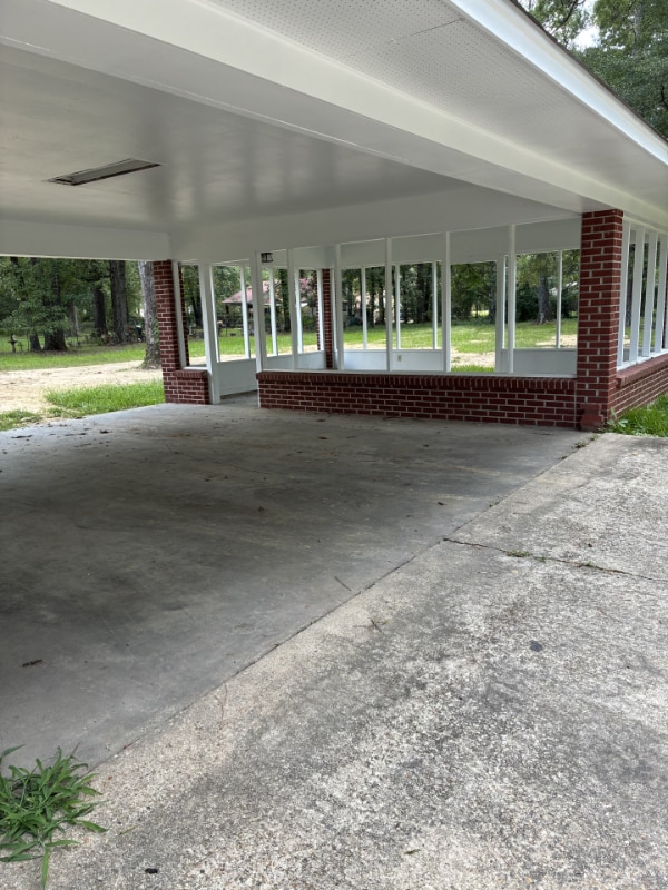 Building Photo - 396 Rowland Rd