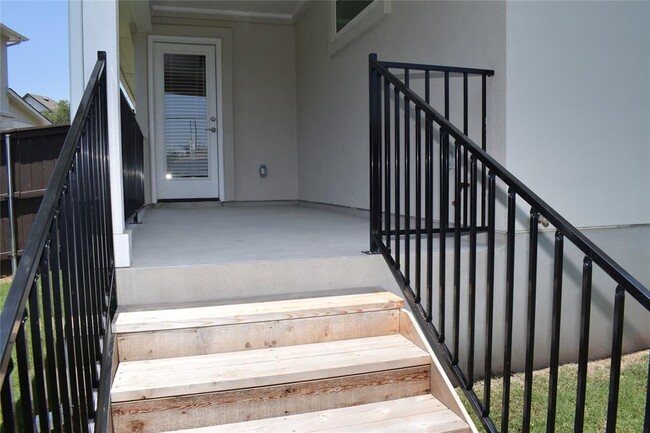 Building Photo - 2605 Sam Bass Rd