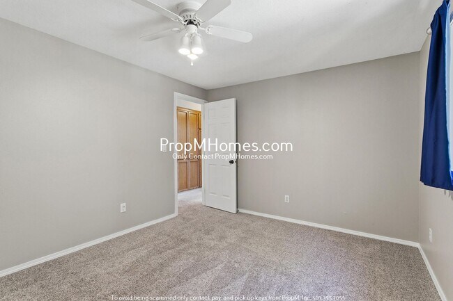 Building Photo - Updated Three Bedroom Home in Tigard!