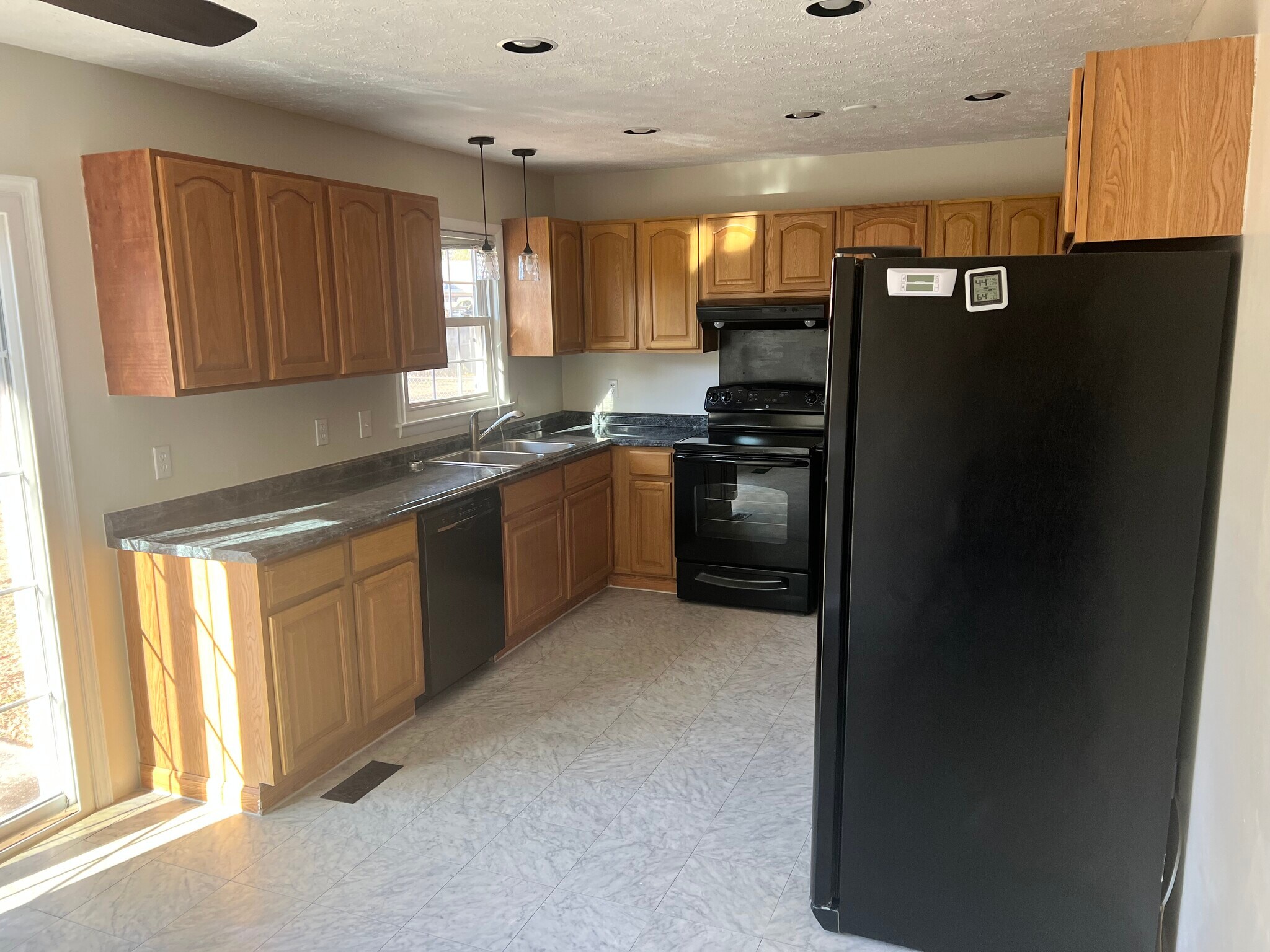 Building Photo - 805 Appalachin Dr