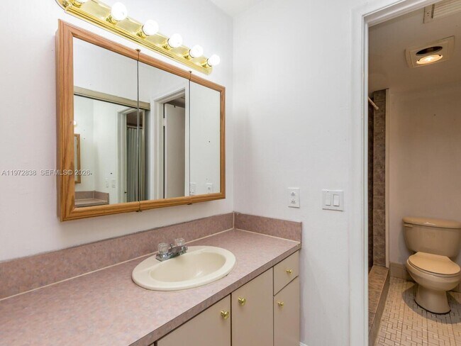 Building Photo - 11202 Taft St