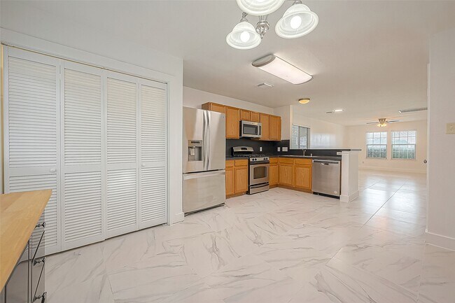 Building Photo - 20939 Young Meadows Way