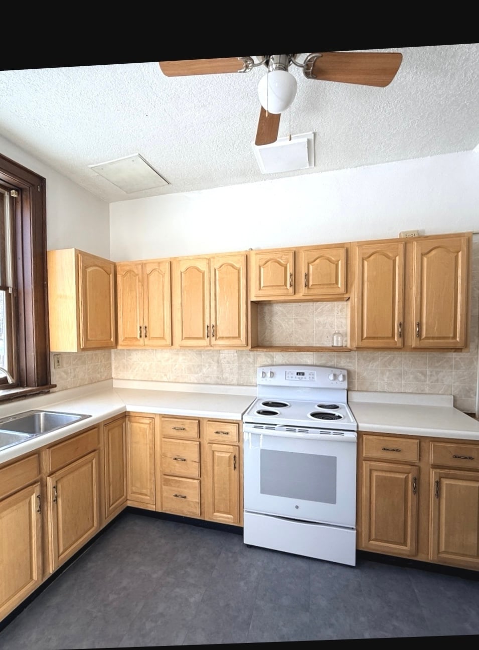 Kitchen - 510 7th St