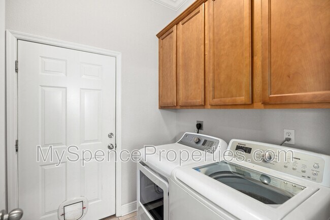 Building Photo - 1578 Venice Ave