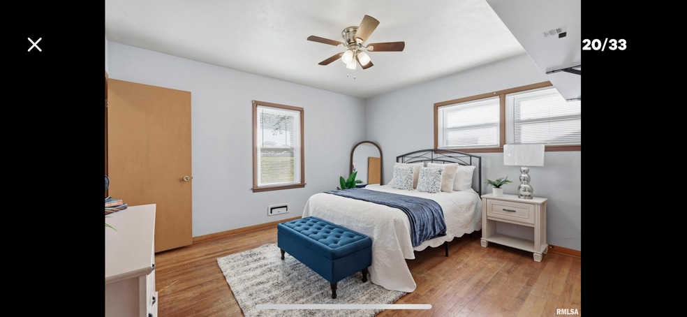 Building Photo - 1243 E Dover Ct