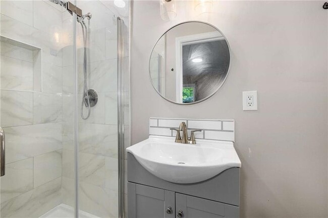 Building Photo - 4317 Brookside Dr