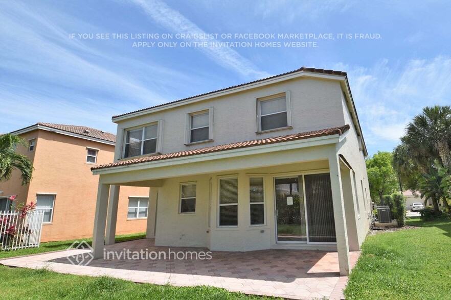 Building Photo - 15611 SW 53rd Ct