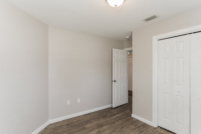 Building Photo - 22726 Sills Loop