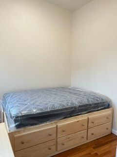 Building Photo - 41 Christie St