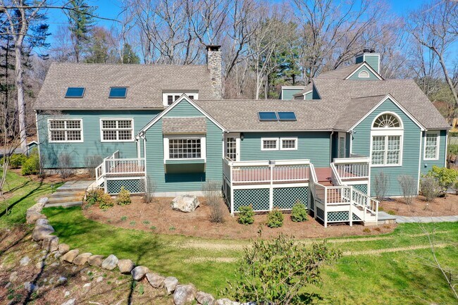 Building Photo - 13 Huckleberry Hill Rd