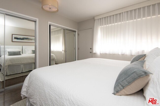 Building Photo - 18065 Coastline Dr