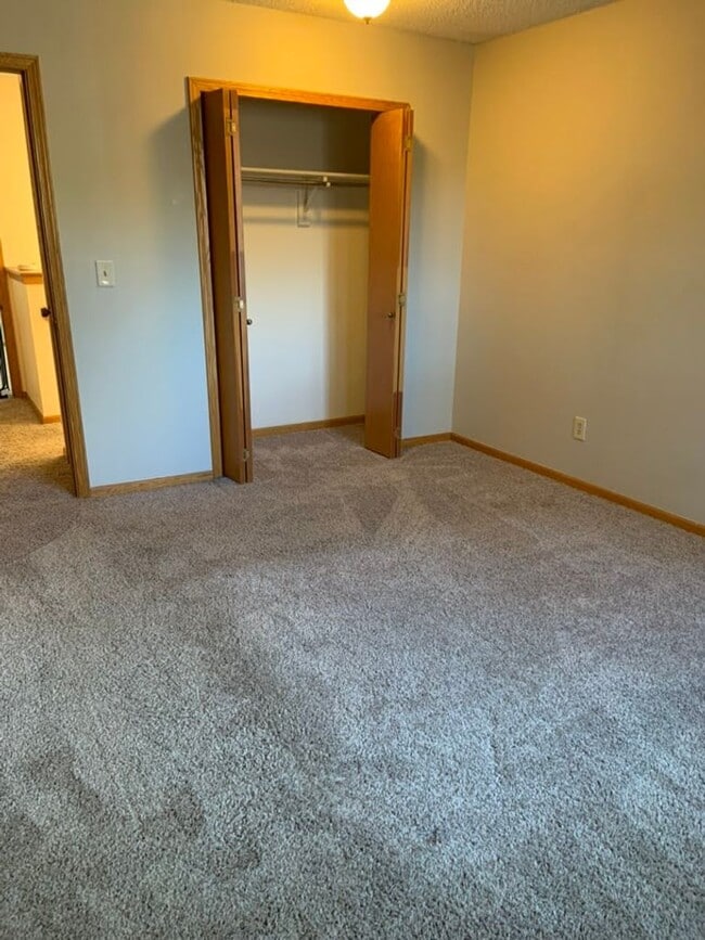 Building Photo - Charming 4-Bedroom Home in Prime Location!