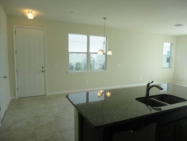 Building Photo - 3/2.5 Town Home in Winter Park!