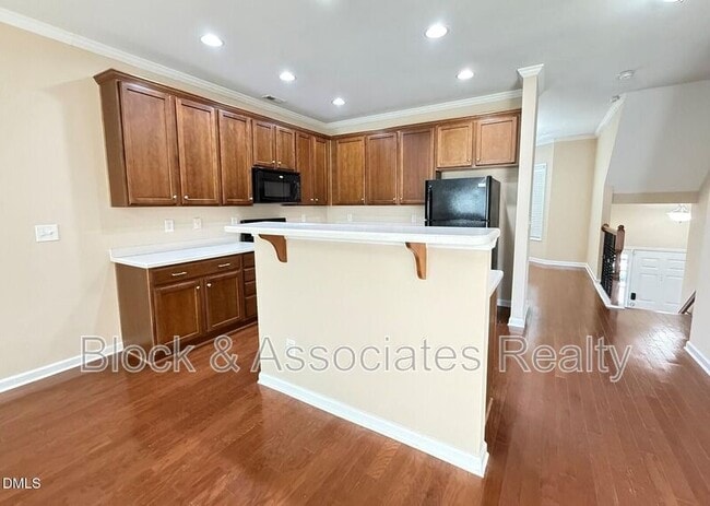 Building Photo - 705 Keystone Park Dr