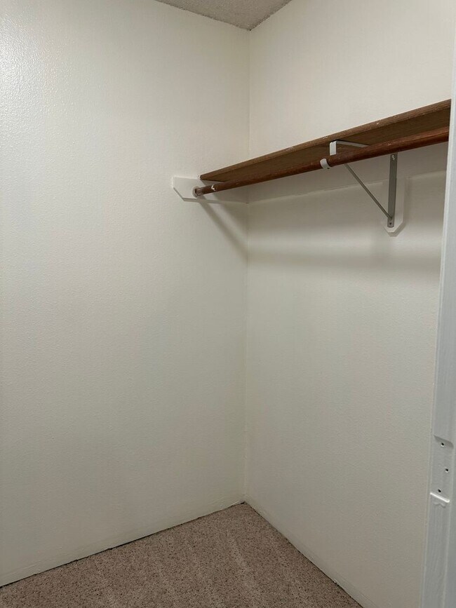 Building Photo - Fully Updated 3B/ 1BA Duplex| Washer and Dryer in unit| Huge fully fenced backyard w/ shed, garde...