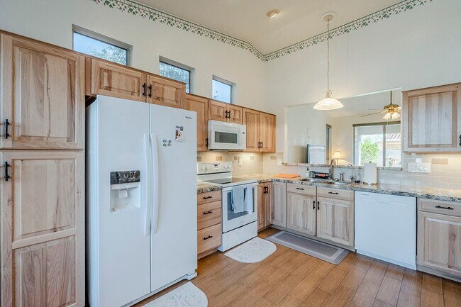 Building Photo - 4269 E Cassia Ln