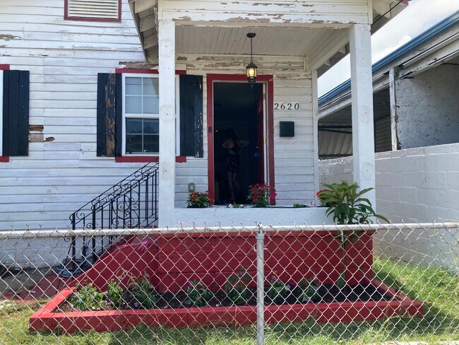 Exterior is getting a new full pain job - 2620 1st St