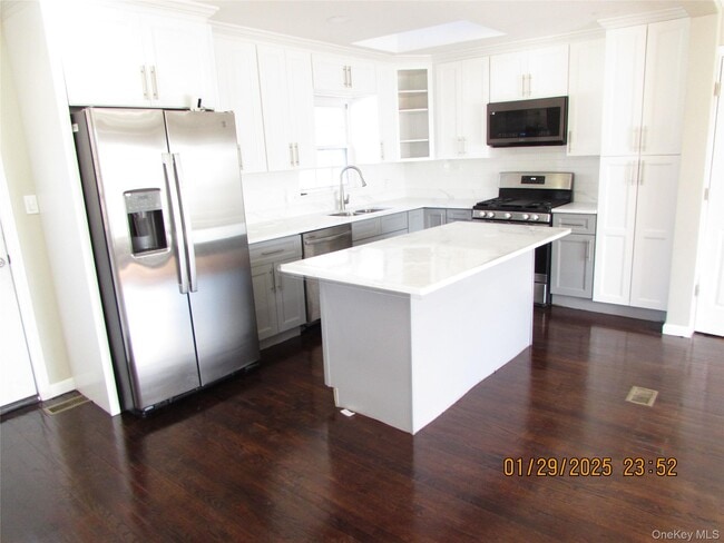 Building Photo - 156 Candlewood Dr