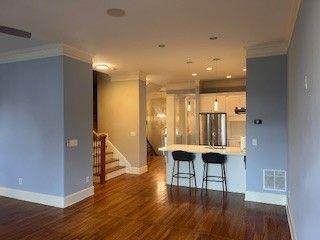 Building Photo - 144 W Ridge Way