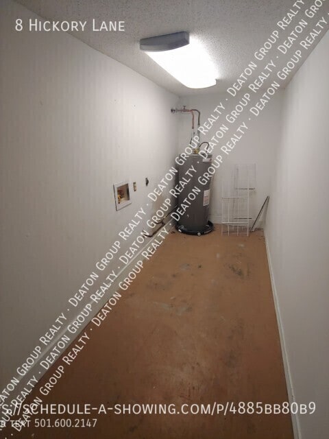 Building Photo - 8 Hickory Ln