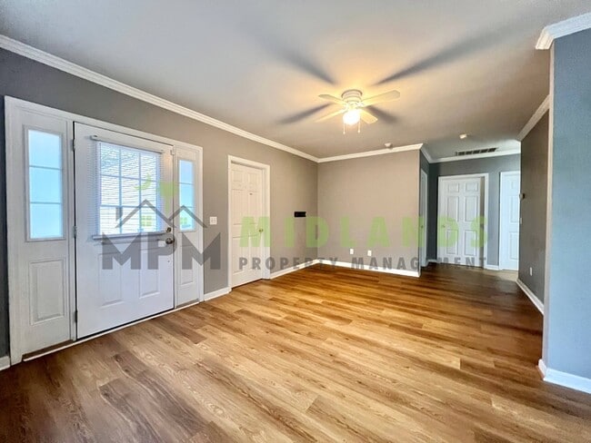 Primary Photo - 3425 Manor Ave