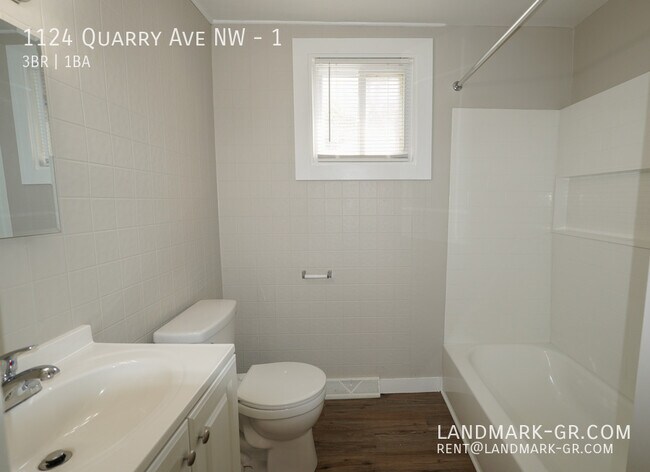 Building Photo - 1124 Quarry Ave NW
