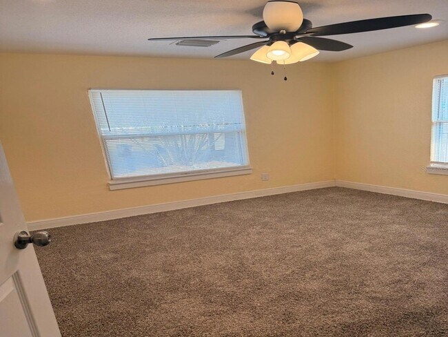 Building Photo - 1349 15th St S