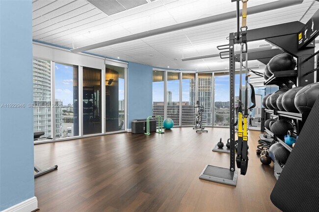 Building Photo - 185 SW 7th St