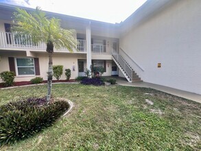 Building Photo - Charming 2-Bedroom and 2 bathroom First Fl...