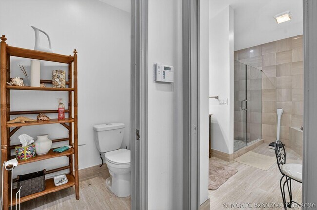 Building Photo - 22519 Esplanada Cir