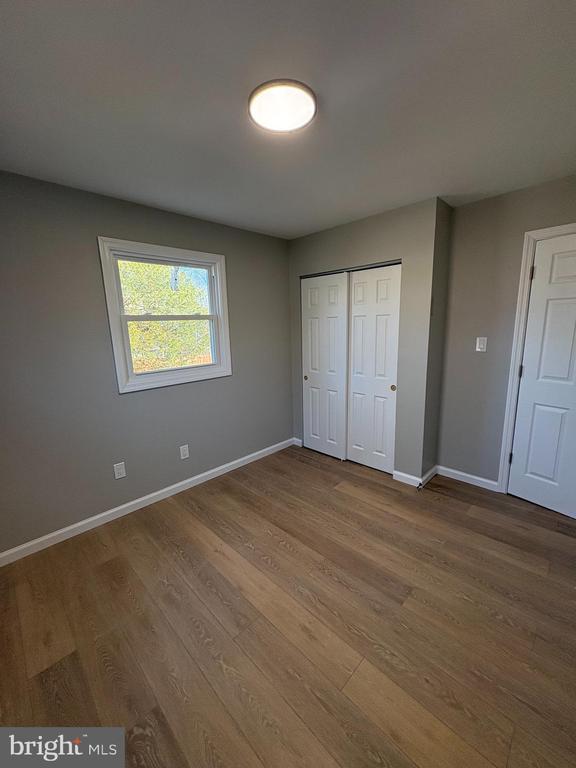 Building Photo - 916 Willow Ln