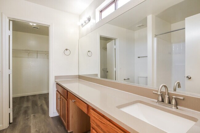 Building Photo - 8465 W Riley Rd