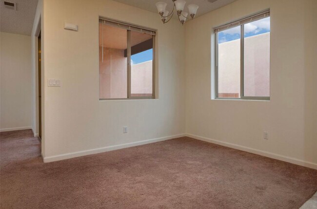 Building Photo - 10 Avenida Vista Esquisita