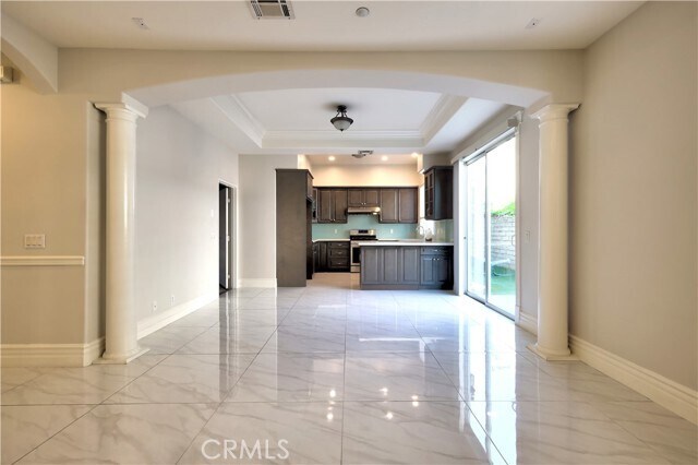 Building Photo - 529 S 5th Ave