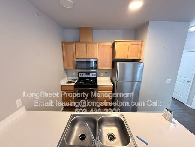 Building Photo - 3655 Pleasant View Dr NE