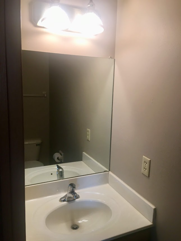 Building Photo - W194S8390 Summeridge Ct