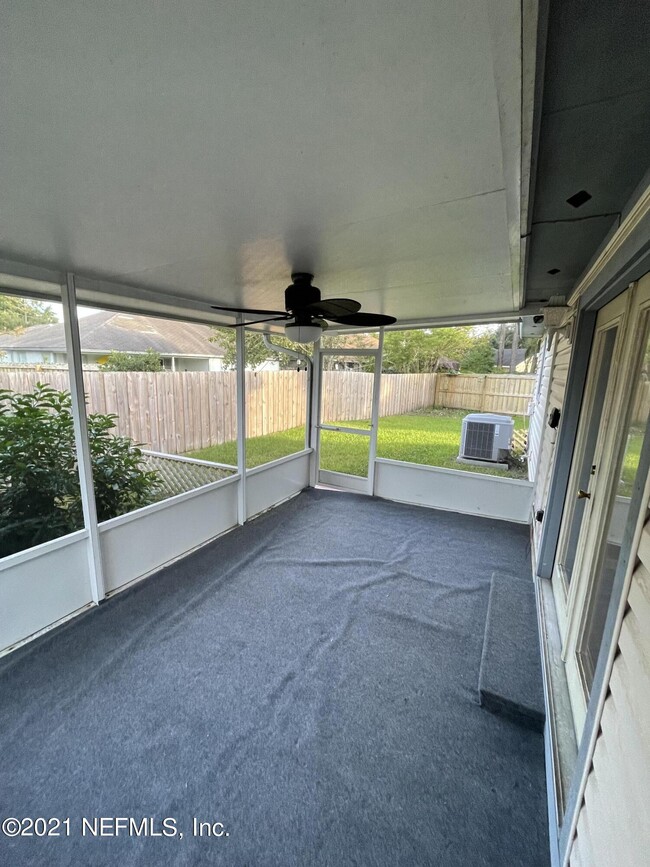 Building Photo - 1827 Wildwood Creek Ln
