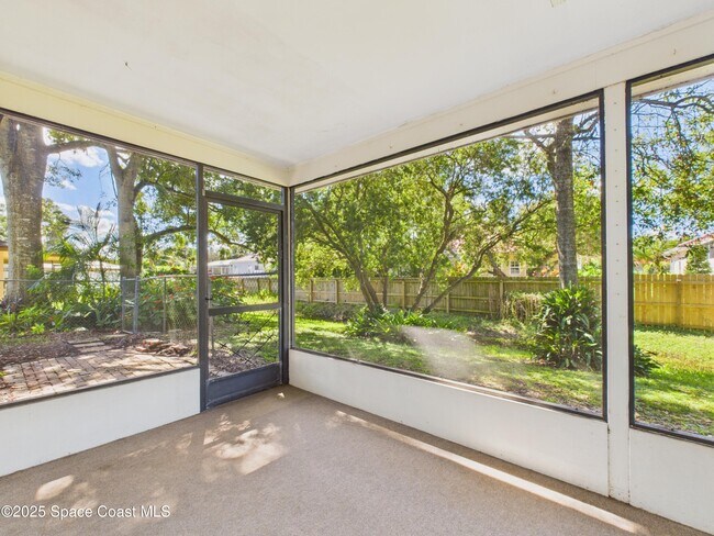 Building Photo - 2265 44th Ave