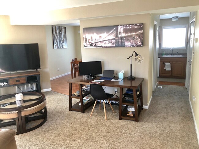 Building Photo - 4808 Malibu Rd