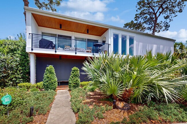 Building Photo - 7507 Westmoreland Dr