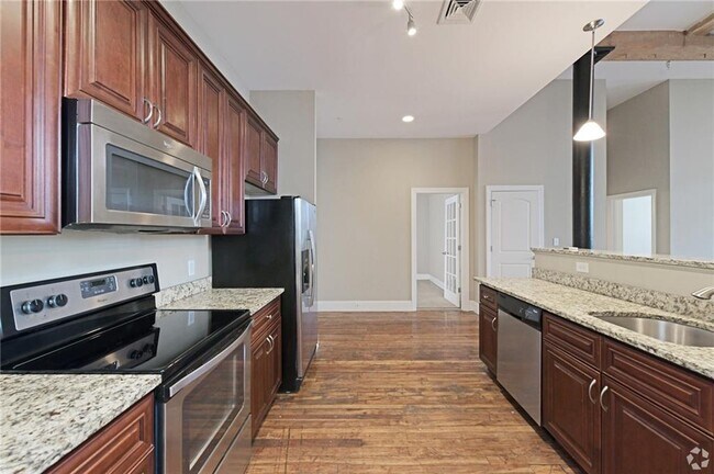 Building Photo - 75 Pocasset St