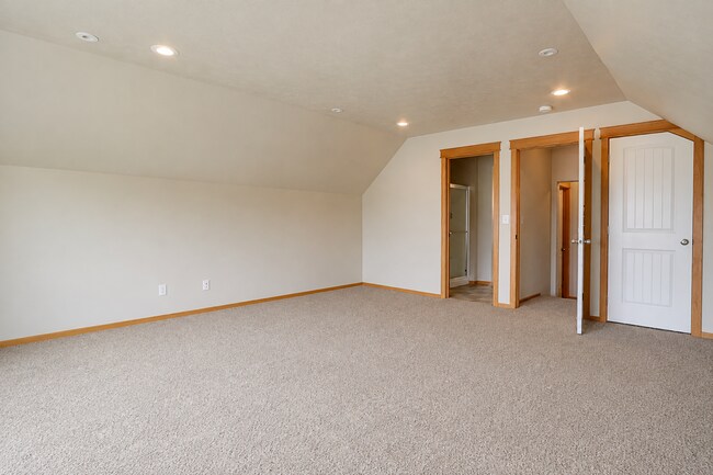 Building Photo - 4904 E 15th Ave