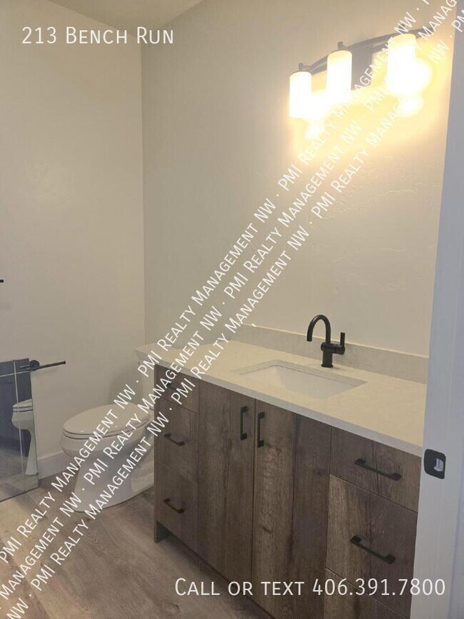 Building Photo - 213 Bench Run