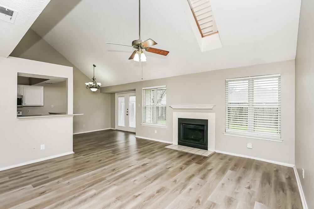 Building Photo - 4844 Thistledown Dr