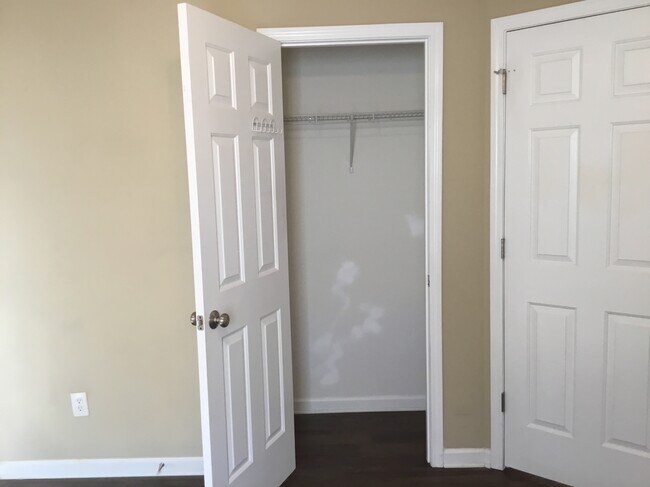 Building Photo - 378 Walden Ridge Ct
